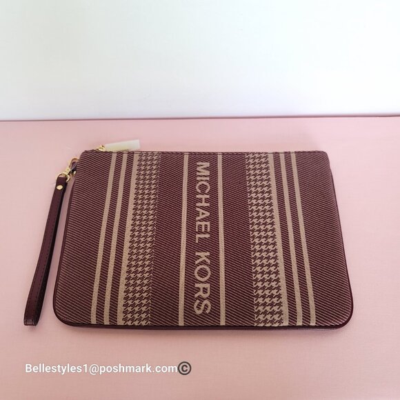 MICHAEL KORS Jet Set Signature Jacquard Large Zip Pouch Wristlet- Dark Berry ⭐ - Picture 5 of 16